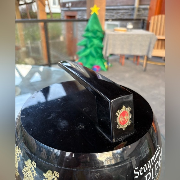 Seagram’s 100 pipers piping, deluxe round ice bucket - Picture 10 of 10